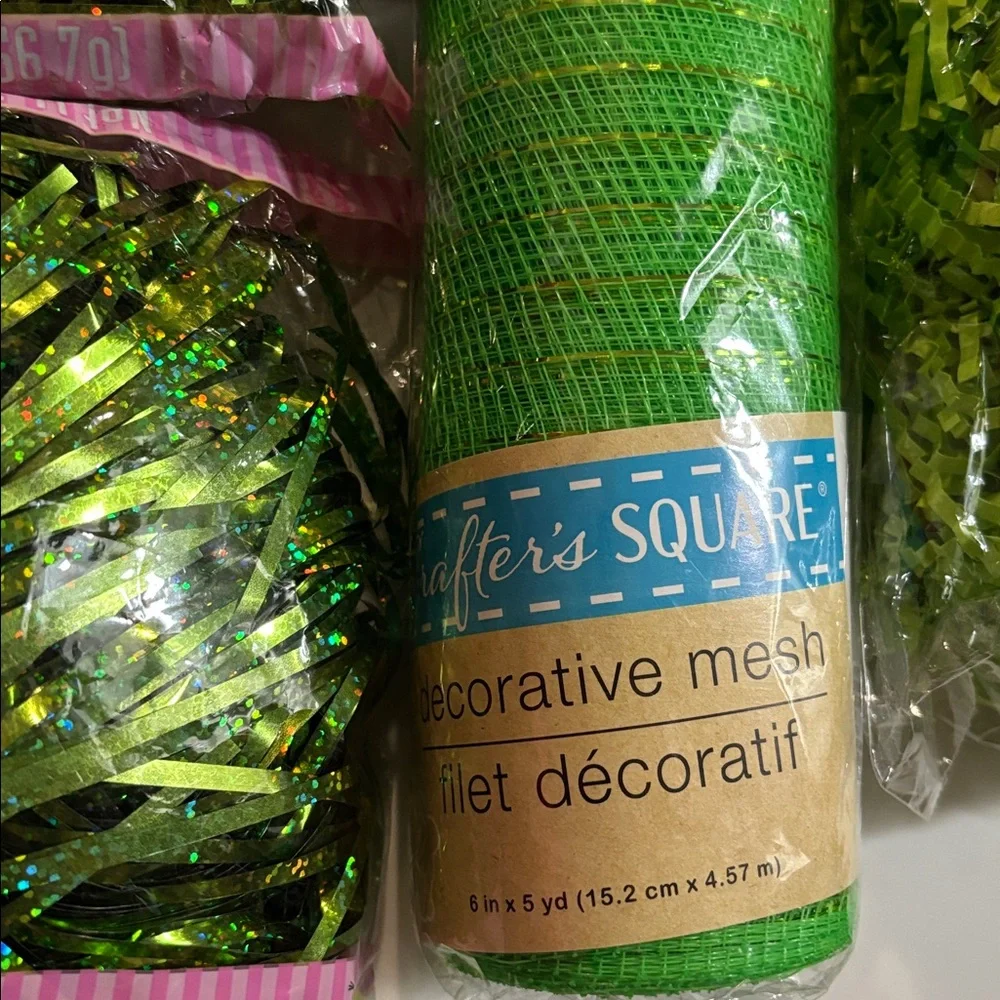 Green and Silver Party Decoration Set